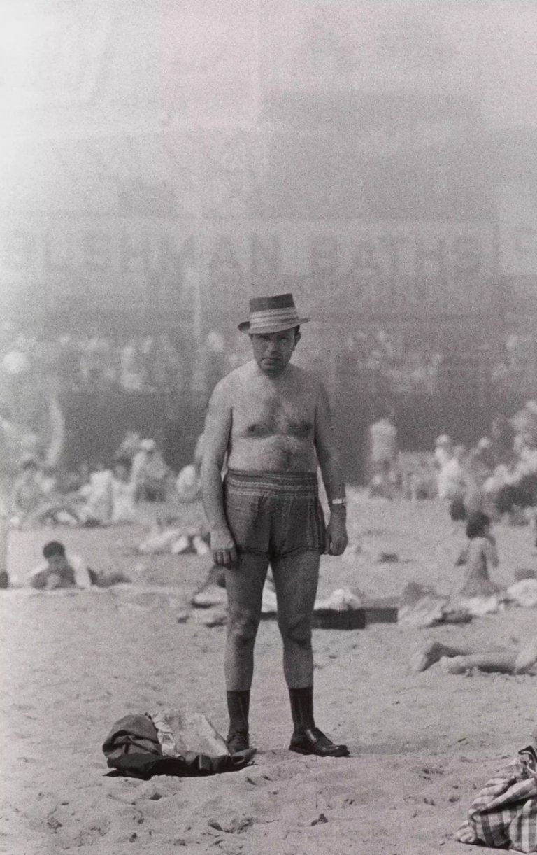I primi scatti della fotografa Diane Arbus in mostra a New York