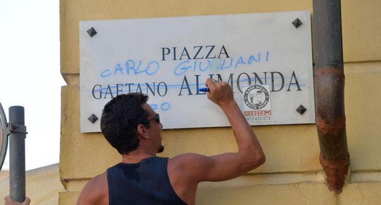 Piazza carlo giuliani