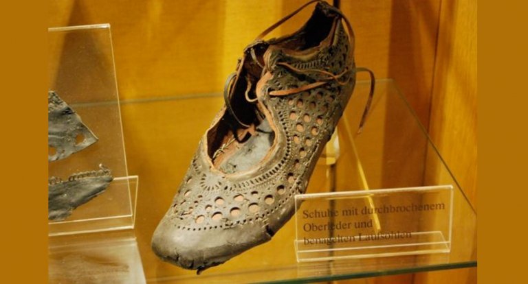 Scarpa antica roma
