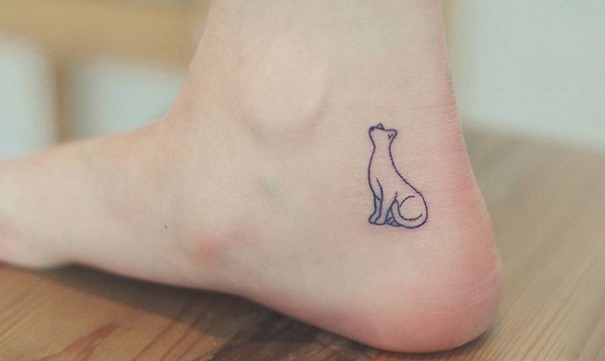 Bellissimi tatuaggi sui pedi
