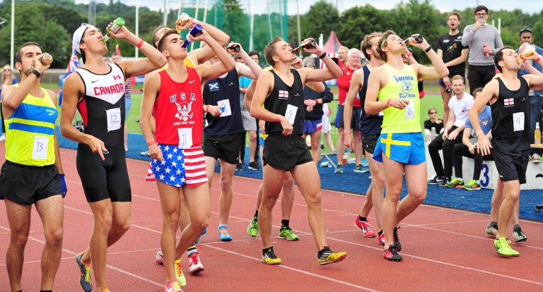 Il Beer Mile è il magnifico sport che unisce corsa e birrette