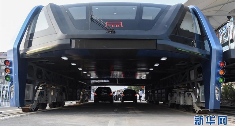 Bus sopralevato cinese5