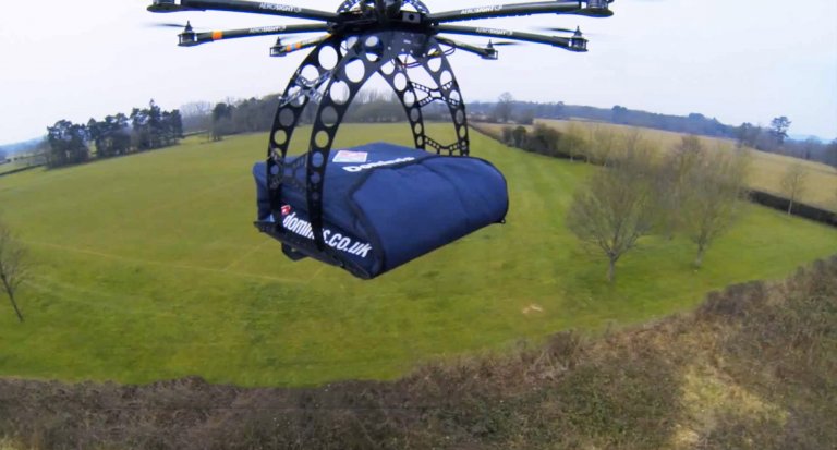 drone consegna pizza