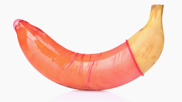 1681650 poster 1280 banana condom