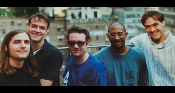 Band americana di pop rock melodico e struggente, hanno raggiunto il successo con questo pezzo, nonostante continuino a sfornare album come se non ci fosse domani.