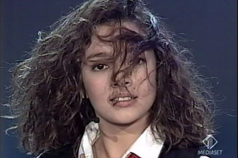 Ambra Angiolini T'appartengo (1994)