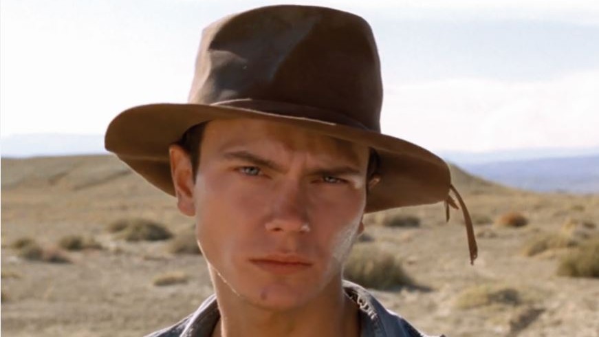 Per interpretare Indy da giovane fu chiamato River Phoenix, che sarebbe scomparso prematuramente pochi anni dopo a causa di un'overdose, mentre si trovava al Viper Room, il locale di Johnny Depp in compagnia di Flea e John Frusciante dei Red Hot Chili Peppers.