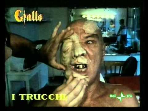 Anche in Italia abbiamo avuto la nostra serie tv horror, nell'anno 1987, con 9 mini puntate da tre minuti diretti da Dario Argento all'interno della trasmissione Giallo di Enzo Tortora. Da recuperare assolutamente, alcuni fanno paura sul serio. TEMPO DI VISIONE: 27 minuti
