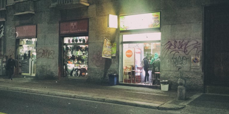 Abbiamo assaggiato il mitologico kebab a 1.50 di via Padova a Milano