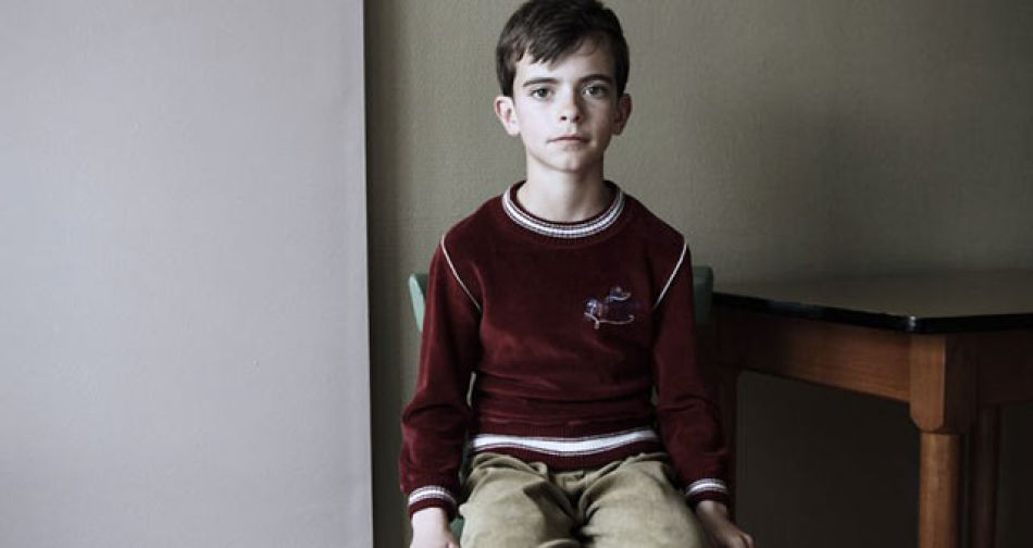 Uno dei casi televisivi degli ultimi anni, una serie francese diventata celebre in tutto il mondo, con tanto di (bruttissimo) remake americano. La storia sembra semplicissima: in un paesino della Francia i morti iniziano a tornare in vita e ricominciano a occuparsi delle loro faccende terrene come se niente fosse. Tutti avrete pensato subito agli zombie, ma gli zombie non c'entrano per niente: a metà tra mistero e horror, le due stagioni di Les Revenants fondano la propria bellezza sull'essere una serie unica, diversa da tutte. TEMPO DI VISIONE: 14 ore