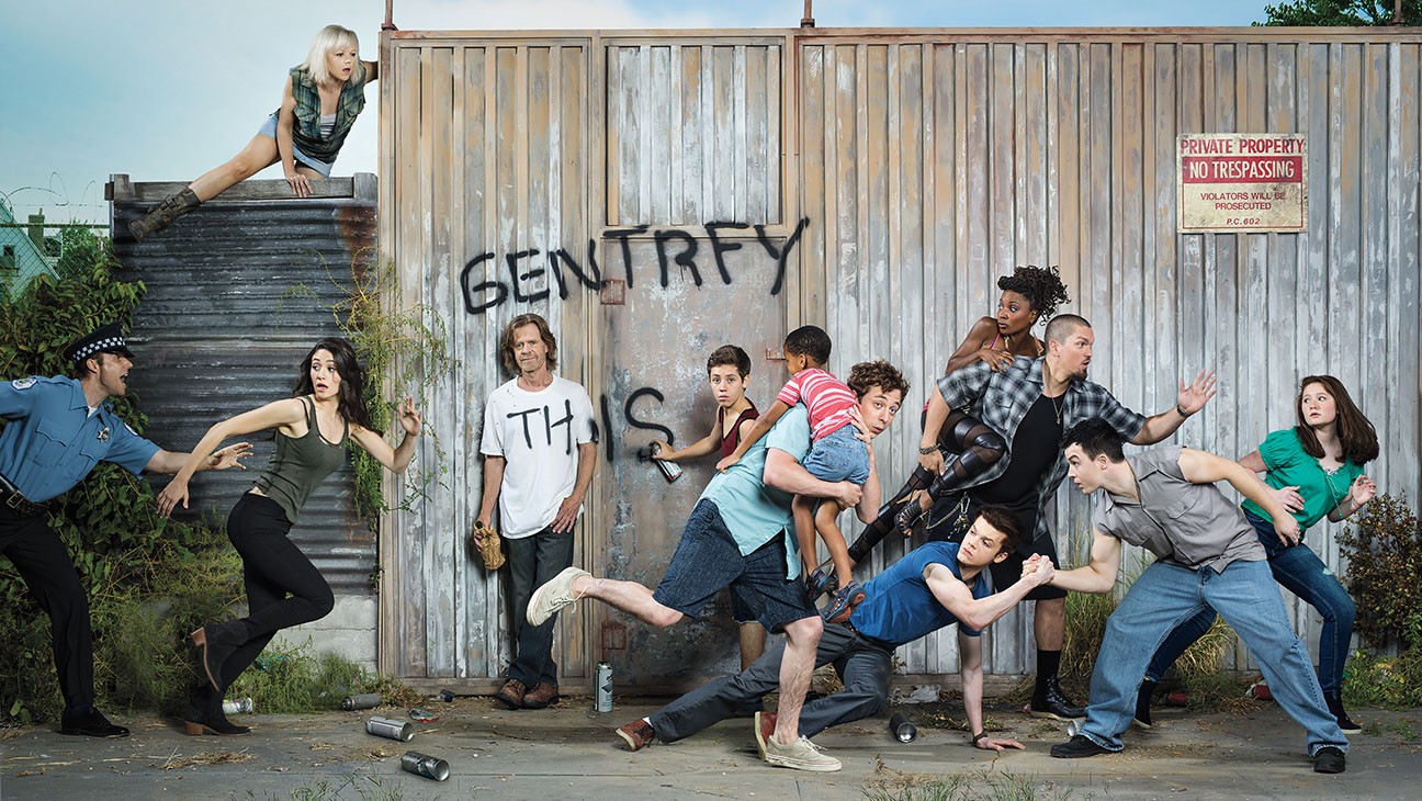 Emily Bergl as Sammi, Emmy Rossum as Fiona Gallagher, William H. Macy as Frank Gallagher, Ethan Cutkosky as Carl Gallagher, Jeremy Allen White as Lip Gallagher, Shanola Hampton as Veronica Fisher, Steve Howey as Kevin Ball, Cameron Monaghan as Ian Gallagher, Noel Fisher as Mickey Milkovich and Emma Kenney as Debbie Gallagher in Shameless (Season 5) - Photo: Brian Bowen Smith/SHOWTIME