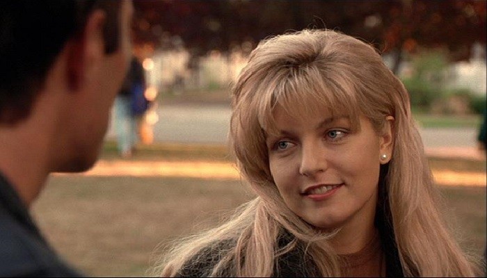 In Twin Peaks di David Lynch interpreta una ragazza morta, nella prima stagione non recita praticamente mai, tranne la parte del cadavere. Eppure la sua carriera sarà per sempre segnata da quell'iconico personaggio, che tornerà a interpretare nella terza stagione della serie, in onda nel 2017.