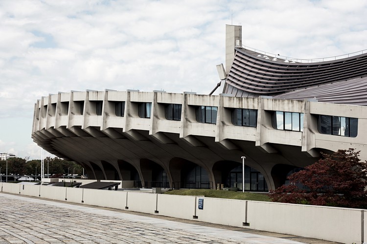 Yoyogi National Gymnasium (arena sportiva).
Architetto: Kenzo Tange, 1964.
Tokyo, Giappone.
Foto: Ste_Peg, 2016.