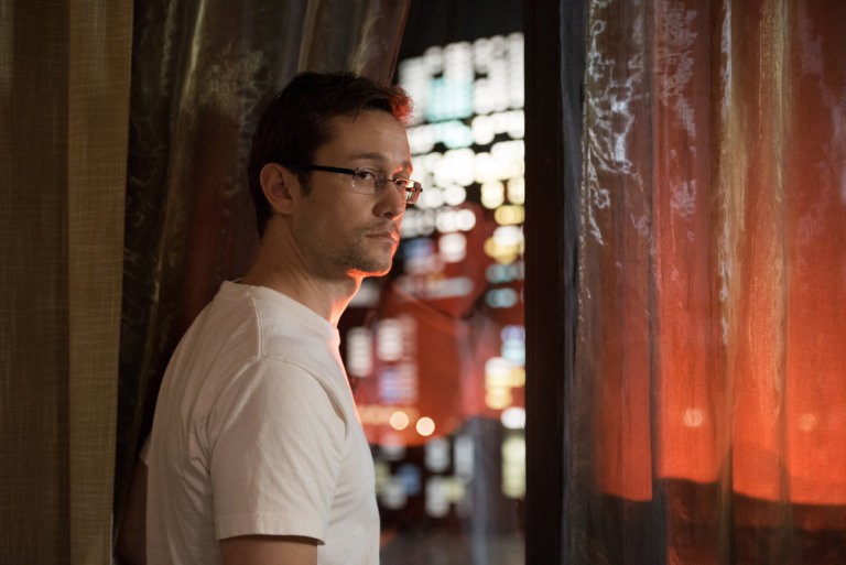 Snowden, di Oliver Stone