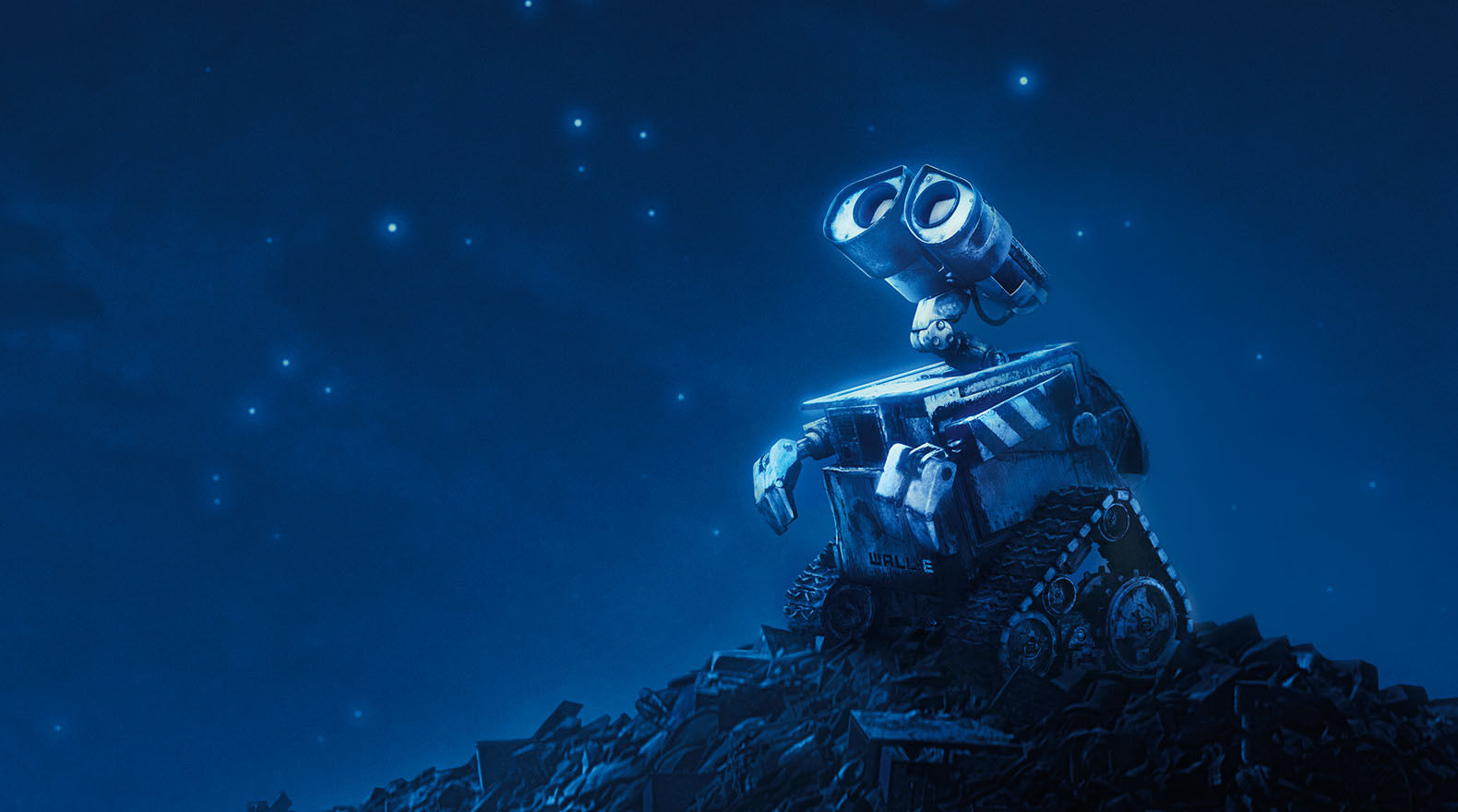 Straordinario, dolce, commovente. Qui la Pixar ha dato secondo me il meglio, raccontando la storia di un vecchio robot addetto alla raccolta dei rifiuti, che vive solo in una terra ormai abbandonata a causa dell'inquinamento. A detta di diversi critici è simile per molti aspetti al robot Numero 5 del film " Corto circuito", ma personalmente poco importa. Grande scalpore fece nella critica americana il tema dell’obesità e della sostenibilità fortemente trattato ed esasperato nel film. Wall-E per me è speciale, come me raccoglie i rifiuti, li organizza e alle volte li trova meravigliosamente preziosi: è l’unico robot della mia collezione di toys che tengo esposto a casa.