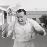 Vuoi fumare assolutamente, hai 5 accendini tutti scarichi.