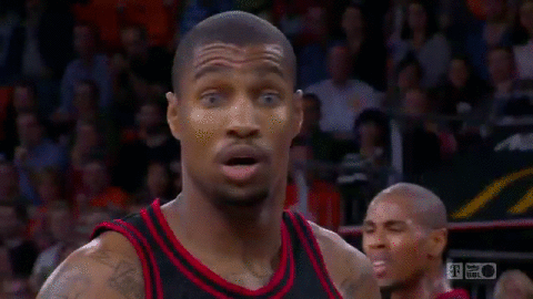 Le porte si chiudono quando entra la vecchietta con una colonia del 1963 che non uscirà mai più dalle tue narici.