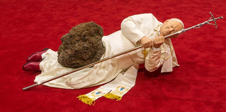 Maurizio Cattelan mostra Parigi