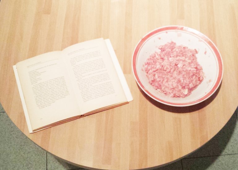 Abbiamo cucinato con L’Abbuffone, il ricettario anni ’70 di Ugo Tognazzi
