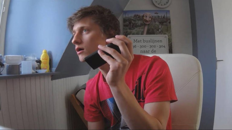 Un regista si è fatto rubare apposta lo smartphone e ha girato un film all’insaputa del ladro