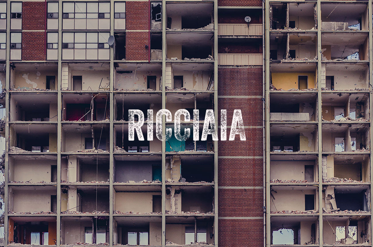 Doppio significato: luogo in cui si ammassano le castagne, racchiuse ancora in parte nel riccio, per farle maturare; ma anche: folta chioma riccioluta