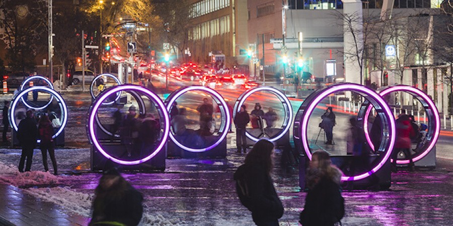 Lo zootropio di Jonathan Villeneuve e Olivier Girouard vi racconta una storia attraverso immagini luminose