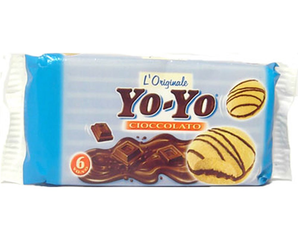 Lo Yo-Yo è puro zucchero, si scioglie in bocca ed è una roba che i diabetici non possono guardare neppure da lontano. Buonissimo, con un cioccolato chimico che dà subito assuefazione, non figura tra i primi tre solo perché la sua struttura chimica è talmente fragile che a contatto con qualsiasi liquido si decompone magicamente.