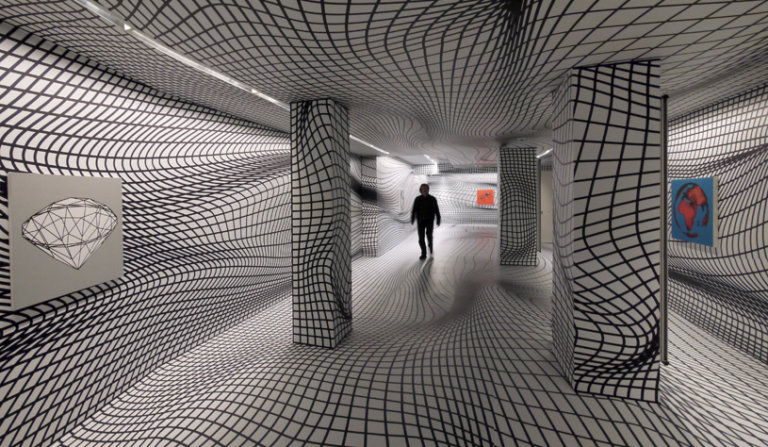 Gli affascinanti labirinti virtuali di Peter Kogler
