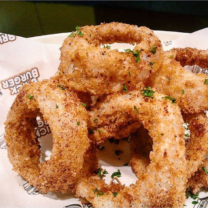 Gli onion rings  [VIA]