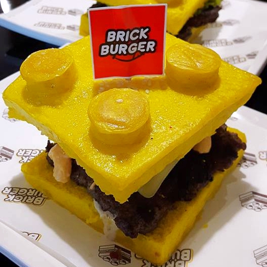Mac N Cheese Burger  [VIA]