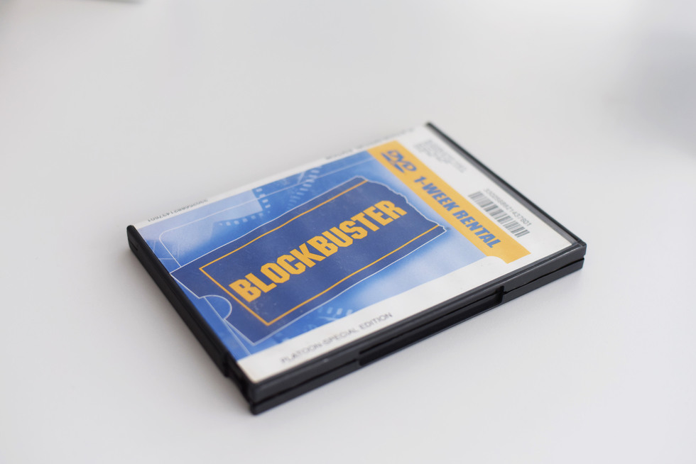 Ah Blockbuster. Non si può definire un vero fallimento, ma sembrava potesse durare per sempre e invece  ha fatto una fine tremenda.