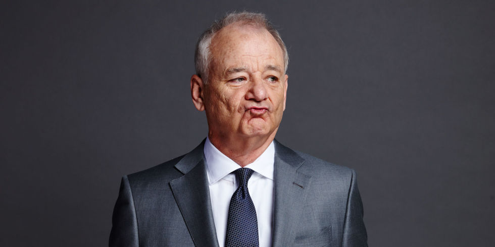 Per finire, l’unico Papa a cui ci vorremmo consacrare è Bill Murray, con quella faccia un po’ così da chi non si è ancora ripreso dalla sbornia della sera prima, con gli occhi indagatori e il sorriso contagioso. Per lui, saremmo pronti a essere dei fedeli modello.