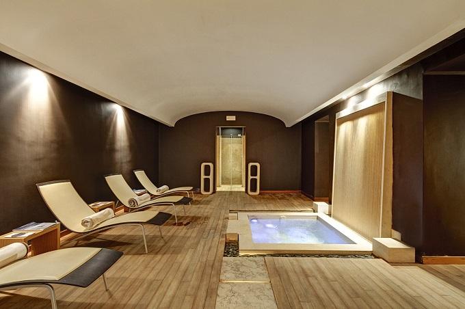 Capri vale la pena solo per l'isola, ma in questa Spa si trovano tutti i migliori ritrovati in fatto di relax: minerali marini, infusioni di vitamine, massaggi, piscine, sauna finlandese e frigidario. Tutte le informazioni sul sito ufficiale