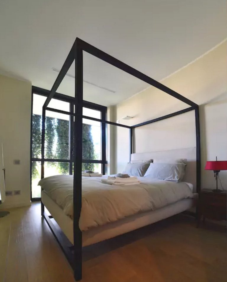 La casa del Bosco Verticale affittabile su AirBnB