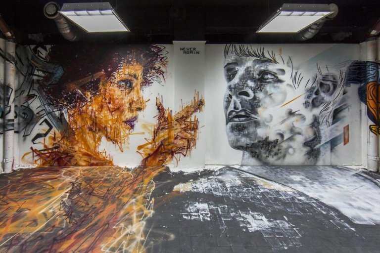 100 graffiti sui muri di un edificio scolastico a Parigi