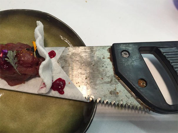 Che buono, specialmente se degustato sopra una sega rugginosa.