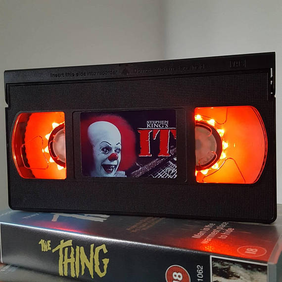 IT - 1990