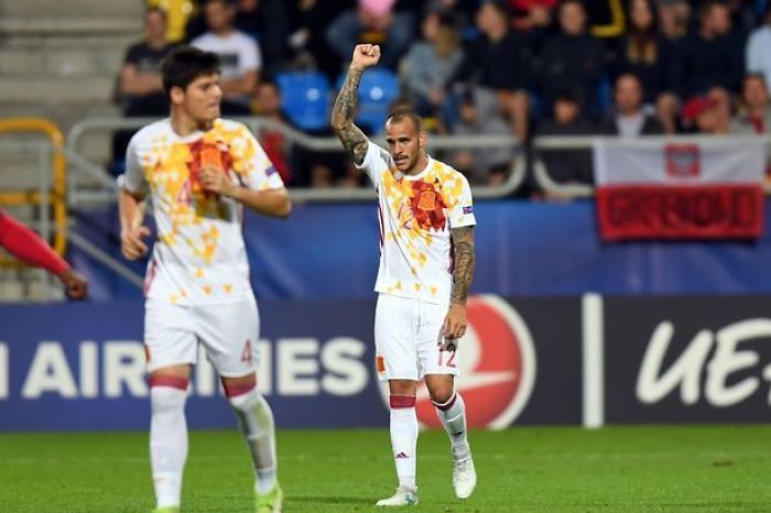 I calciatori hanno forse vomitato la pasta sulla maglietta?