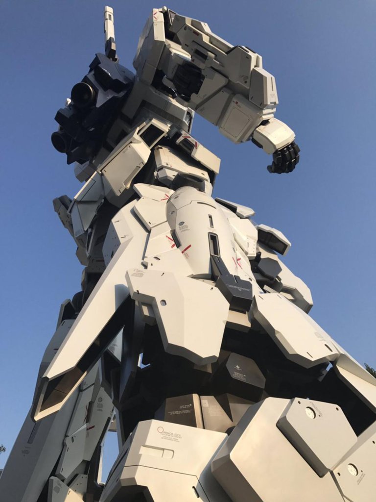 La statua di Gundam a Tokyo