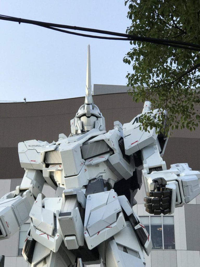 La statua di Gundam a Tokyo