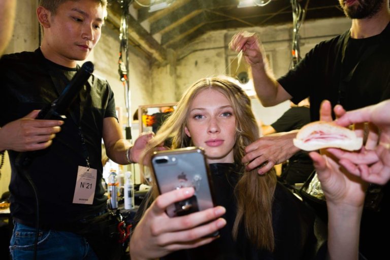 Dietro le quinte della Milano Fashion Week