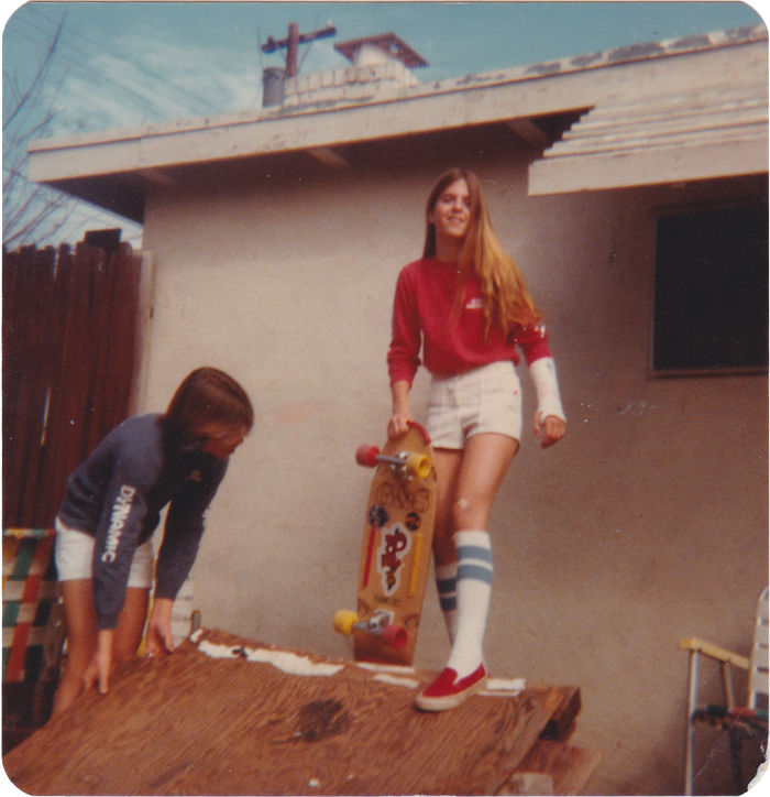 Mia madre che fa skate con un polso rotto negli anni '70 - thestrokesfan1988