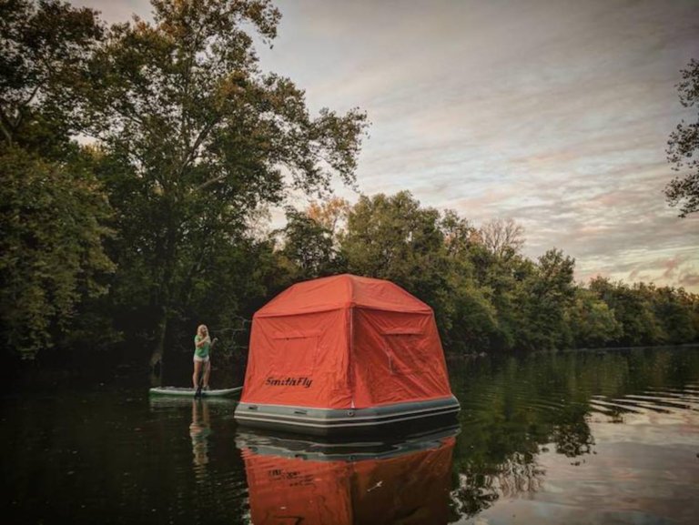 Shoal Tent, la tenda da campeggio galleggiante