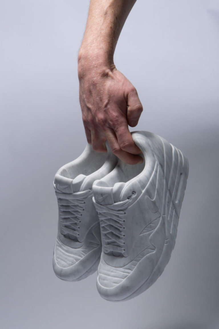 Le sculture in marmo di Alasdair Thomson