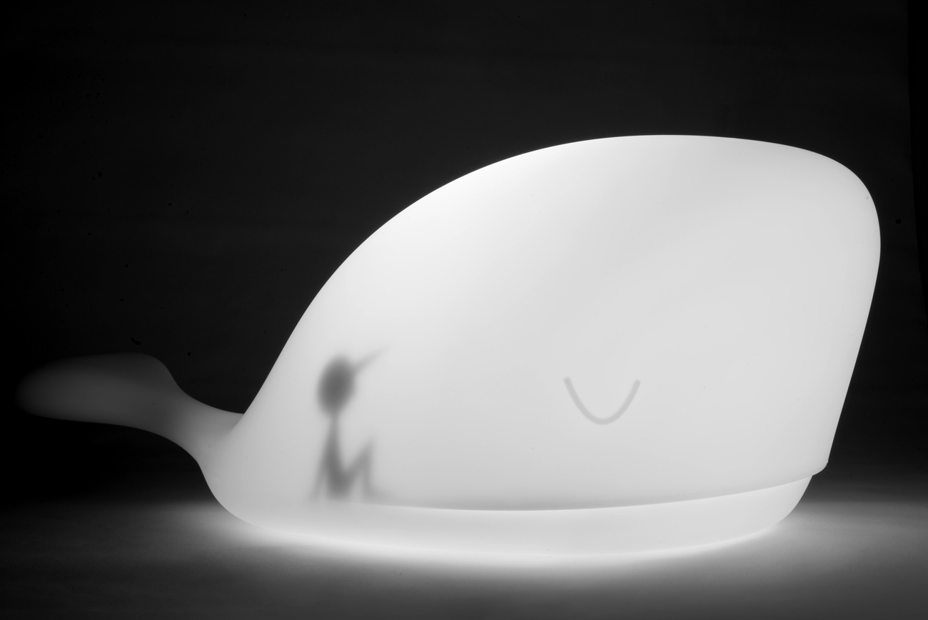 Dopo Mobi, tre nuove lampade di Ale Giorgini dedicate allo Stregatto, ai Tre Porcellini e all'Uomo di Latta: nuove fiabe che si illuminano