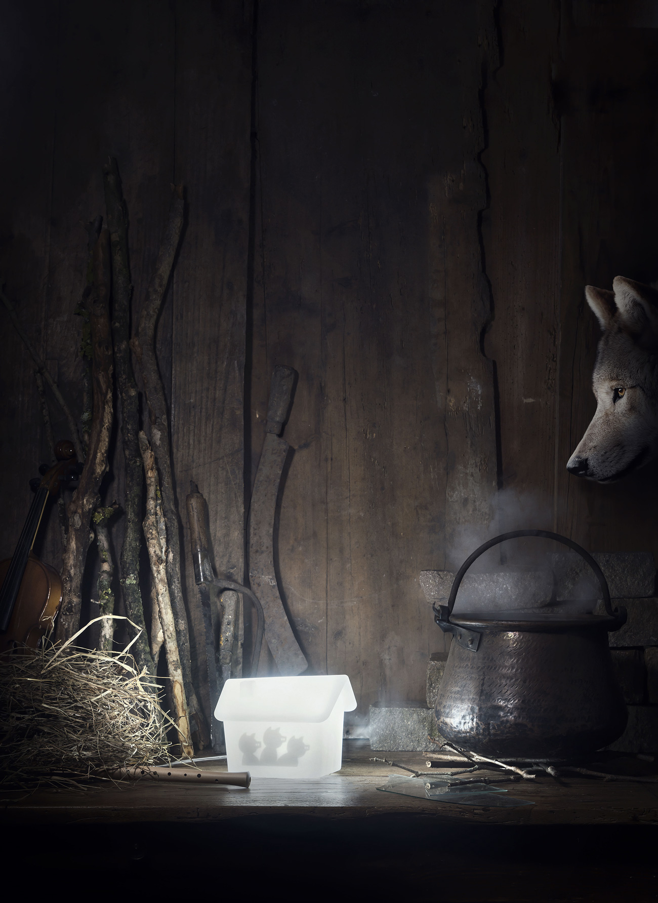 Dopo Mobi, tre nuove lampade di Ale Giorgini dedicate allo Stregatto, ai Tre Porcellini e all'Uomo di Latta: nuove fiabe che si illuminano