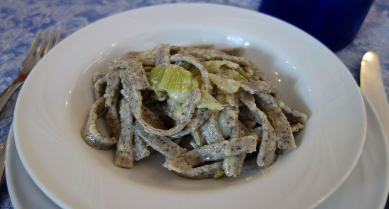 A Milano aprirà un All you can eat di pizzoccheri e sciatt valtellinesi
