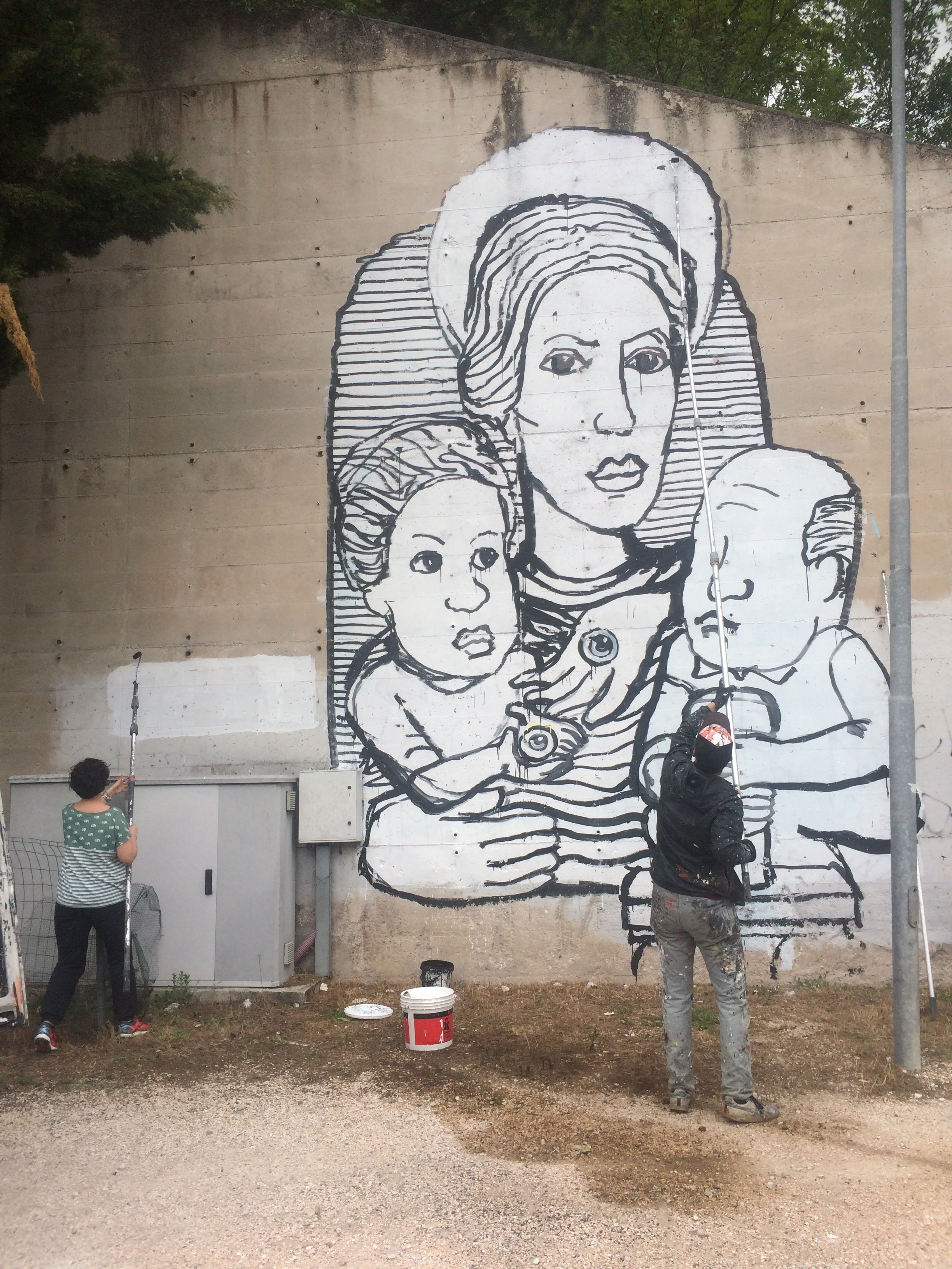 CACCAMO DI SERRAPETRONA (MC). Madonna dei Buracrati. A Caccamo sorgeranno gli uffici per la burocrazia del terremoto nel maceratese