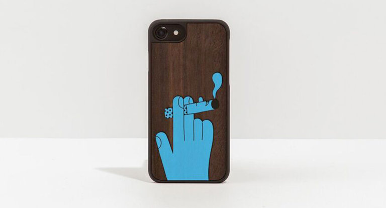 Wood’d: le cover per iPhone in legno, illustrate dai migliori disegnatori italiani