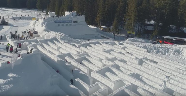 Snowlandia è il labirinto di neve più grande del mondo